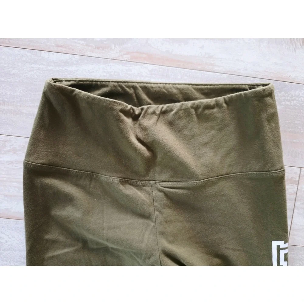 PINK‎ Victoria's Secret Olive Green Floral Logo Leggings L Athleisure